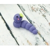 Figurka cukrowa na tort gąsienica fioletowa